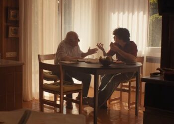 Merendar con los abuelos, el plan que hace feliz al 82 % de la GenZ en España