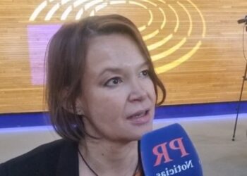 Leire Pajín: “El pueblo venezolano debe elegir libremente a sus representantes”