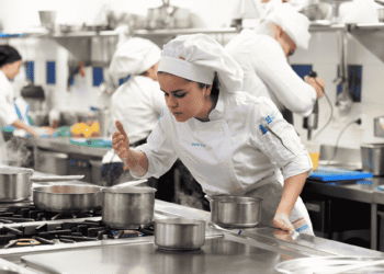 Le Cordon Bleu Madrid anuncia los 10 finalistas del Premio promesas de la alta cocina 2026