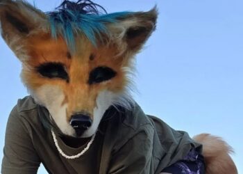 AULLANDO COMO LOBAS CON THERIAN