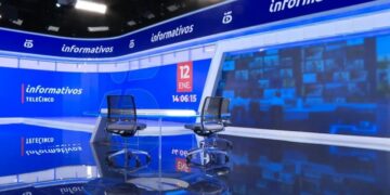 Informativos Telecinco y Noticias Cuatro unifican plató y redacciones: “No hay despidos ni recortes detrás”