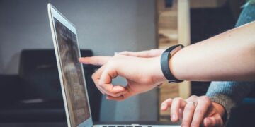 LEOlytics: menciones de marca y backlinks en una sola herramienta