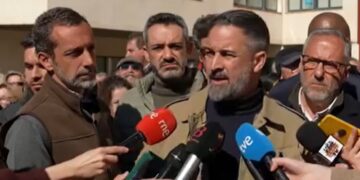 El caso de los ‘bots’ vuelve a estallarle al ‘dircom’ de Vox Álvaro Zancajo