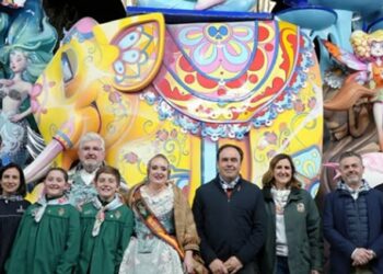 Valencia ya celebra Las Fallas