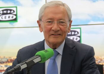 Carlos Herrera y Carlos Alsina unen sus micros para homenajear a Fernando Ónega