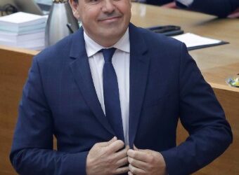 Juanfran Pérez Llorca avisa a Arcadi España: “Que no sufra la metamorfosis de Sánchez contra la Comunidad Valenciana”