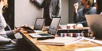 Formación en administración de empresas para entender cómo funcionan las organizaciones