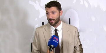 De legislar a asesorar: dos perspectivas, una voz, la de Omar Anguita