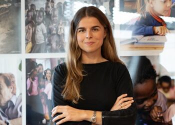 Microdonaciones: un modelo que redefine la respuesta social y plantea nuevos retos para las políticas públicas