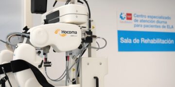 Madrid incorpora un exoesqueleto pionero para mejorar la rehabilitación de pacientes con ELA