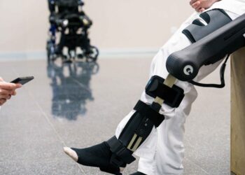 La robótica aplicada a lesiones de rodilla y cadera permite recuperar la movilidad, la fuerza y el control motor con mayor precisión