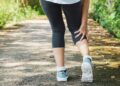 Dolor al caminar no es normal: la señal que puede alertar de una enfermedad vascular grave