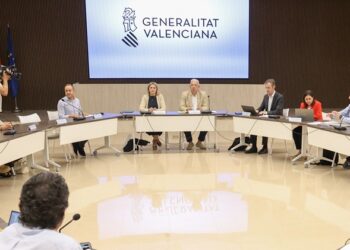 Huelga de docentes: El Gobierno valenciano plantea eliminar carga burocrática y retoma la negociación sobre ratios