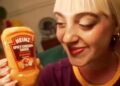 “El Drop Más Hot”, la fusión entre HEINZ y POPEYES que salta de la restauración al retail