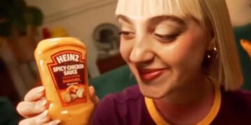 “El Drop Más Hot”, la fusión entre HEINZ y POPEYES que salta de la restauración al retail