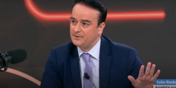 ‘El Confidencial’ le corta un traje a Iván Redondo por su egolatría y sus diagnósticos