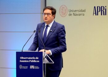 “La regulación del lobby es urgente”, Óscar López en la presentación de la Radiografía de la profesión en España