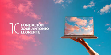 Fundación José Antonio Llorente y se enfoca en el bienestar digital de los jóvenes