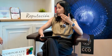 De buscador a juez: la IA se erige como el nuevo stakeholder