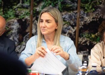 LLYC reúne a Educación y directivos para debatir la FP como política de empleo
