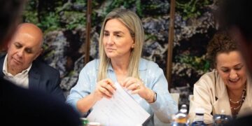 LLYC reúne a Educación y directivos para debatir la FP como política de empleo