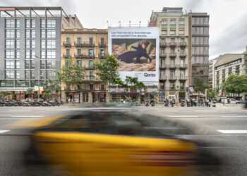 Qonto lleva la lucha contra la burocracia bancaria a las calles de Barcelona con una campaña centrada en la claridad financiera