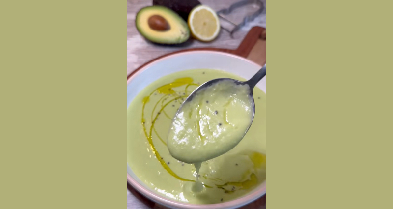 Salmorejo de aguacate