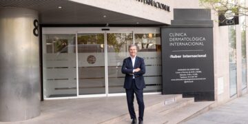 El dermatólogo Ricardo Ruiz desmonta los mitos antiedad en Larga vida a tu piel