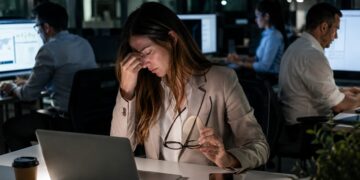 Más del 80% de los profesionales sufre agotamiento por pantallas