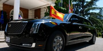 El Gobierno amplía su flota de coches oficiales