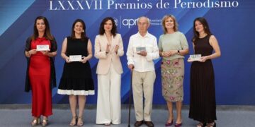 Ketty Garat, ganadora del premio APM como la mejor periodista del año
