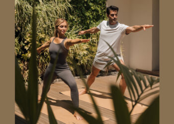 Yoga al aire libre y desayunos de autor