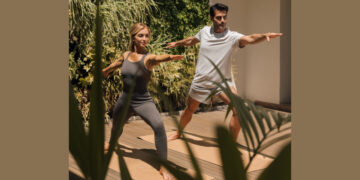 Yoga al aire libre y desayunos de autor