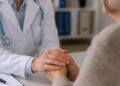 La SEN alerta sobre el impacto de excluir nuevos tratamientos contra el Alzheimer del SNS