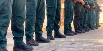 Un general denuncia a la cúpula de la Guardia Civil por coaccionarle para boicotear a Ayuso