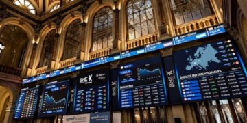 El Ibex 35 abre con caídas y pierde los 19.500 puntos