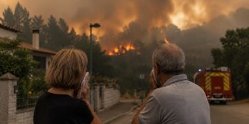 Sanidad alerta: el humo de los incendios multiplica los riesgos para la población