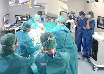 El Hospital Universitario La Luz apuesta por cirugía robótica de última generación