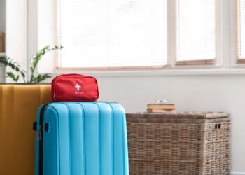 ¿Qué debe incluir el botiquín infantil para viajar con seguridad este verano? 