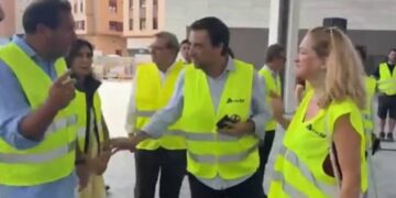 “Se acabó”: el momento en que Renfe impide preguntar a un periodista en Almería