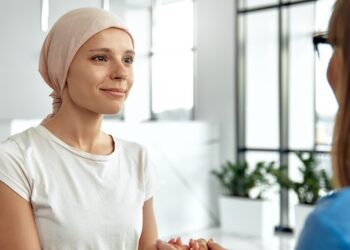 Fisioterapia desde el diagnóstico para prevenir y tratar las secuelas del cáncer