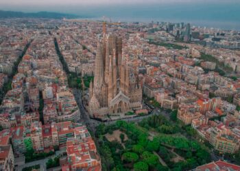 Barcelona es la tercera mejor ciudad del mundo para hacer “workcation” en 2026