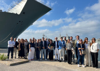 Analizan en la Base Naval de Rota el valor estratégico de la comunicación en la Defensa