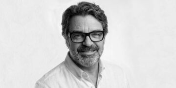 Eduard Farran: “Farmear aura revela una generación para la que la identidad cuantifica”