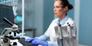 La industria farmacéutica cambia el registro y busca perfiles híbridos