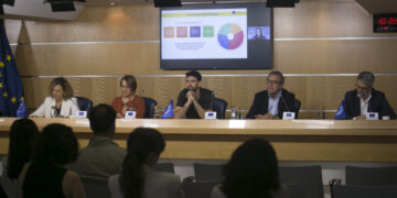 La Academia de Televisión reúne a profesionales y expertos para abordar los nuevos retos de la desinformación