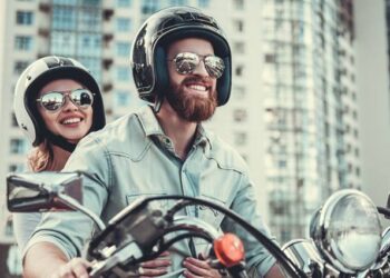 ¿El seguro de moto 125 cubre al acompañante en caso de accidente?