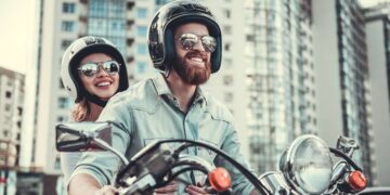 ¿El seguro de moto 125 cubre al acompañante en caso de accidente?