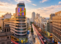 Suntory Beverage & Food Iberia presenta “Bajo el Neón de Schweppes”