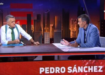 ‘El Intermedio’ (12%) despunta con Pedro Sánchez, pero no puede con ‘El Hormiguero’ (16,7%)